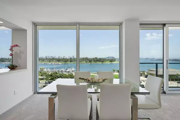 1770 Avenida del Mundo #504, Coronado, CA 92118