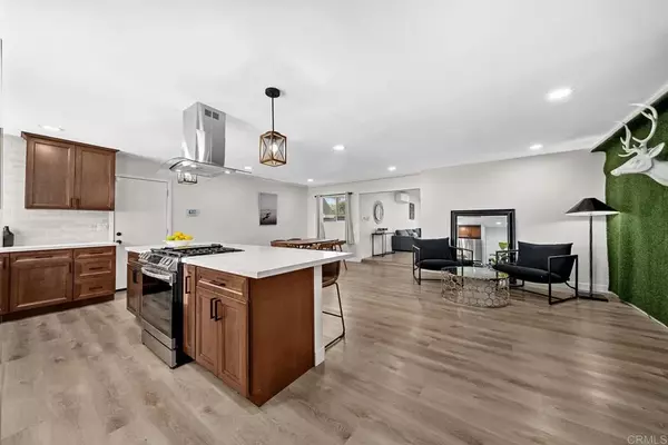 Lakeside, CA 92040,9903 Lindo Lake Place