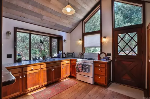 25120 Viejas Blvd, Descanso, CA 91916