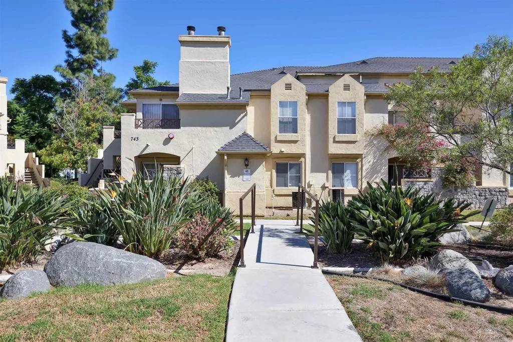 743 Brookstone Rd #104, Chula Vista, CA 91913