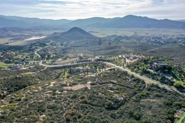 Presilla, Jamul, CA 91935