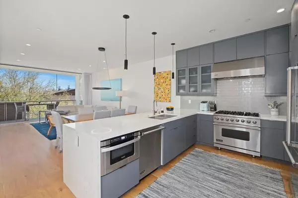 704 7th Street, Coronado, CA 92118