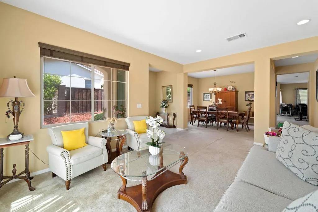 Chula Vista, CA 91915,1706 Picket Fence Drive