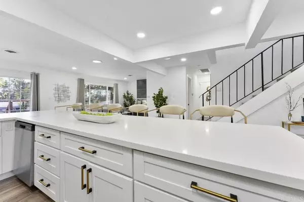 La Mesa, CA 91941,4404 Vista Way