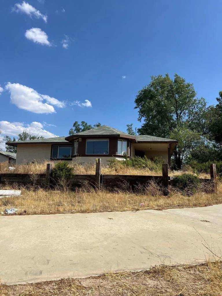 2175 Tierra Del Sol Road, Boulevard, CA 91905