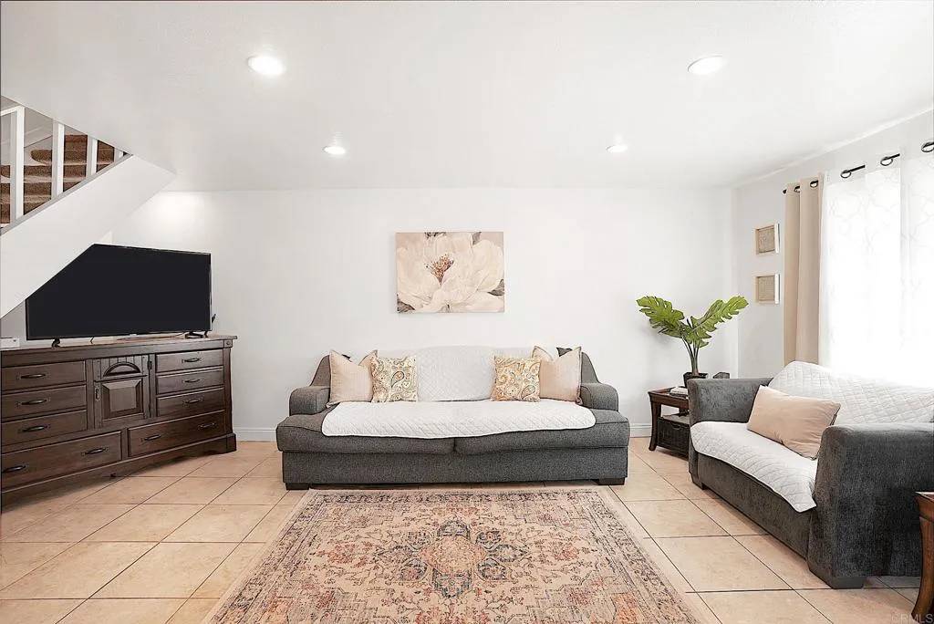 San Diego, CA 92139,2704 Alta View Drive