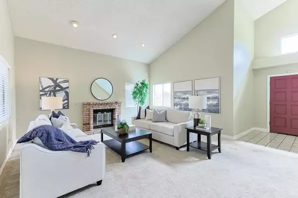 La Mesa, CA 91941,8022 High Street