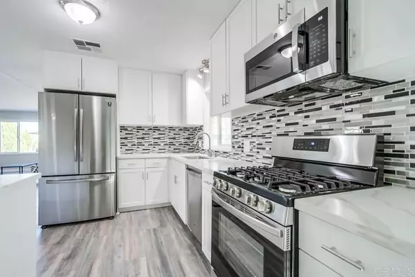 Santee, CA 92071,8301 Mission Gorge #195