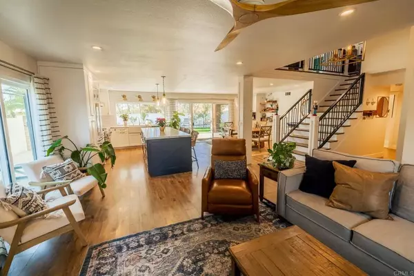 San Carlos, CA 92119,6326 Lake Athabaska Place