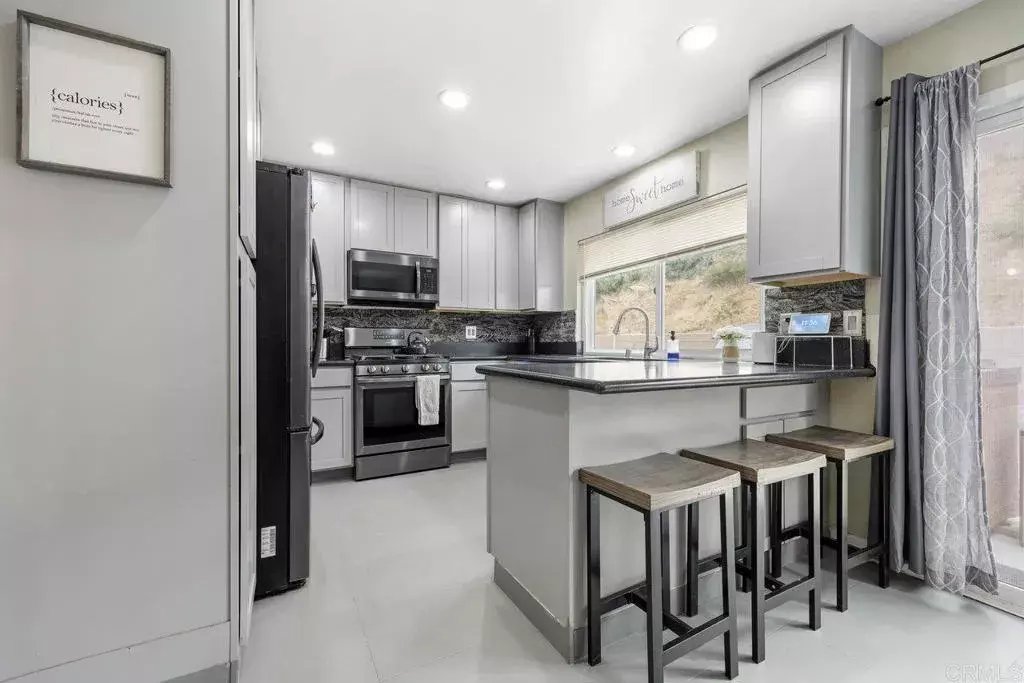 Spring Valley, CA 91977,8115 Cacus