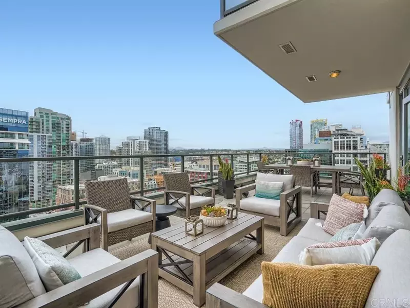 325 7th Avenue #2101, San Diego, CA 92101