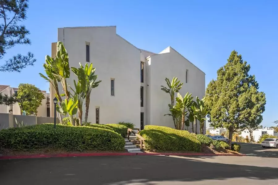 6930 Hyde Park Dr. #225, San Carlos, CA 92119