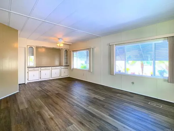 El Cajon, CA 92021,15420 Olde Highway 80 #228