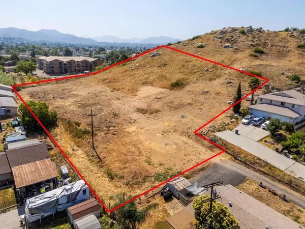 El Cajon, CA 92021,1161 N Anza