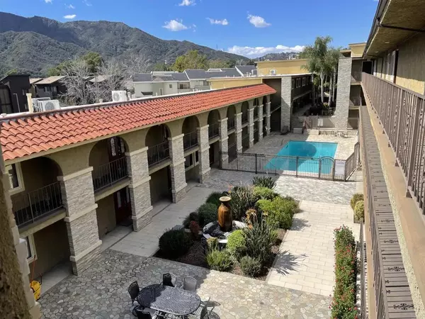 3220 ALTURA AVENUE #307, La Crescenta, CA 91214