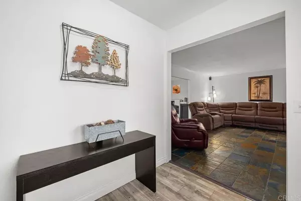 San Diego, CA 92119,6756 Monte Verde Dr.