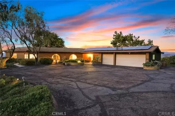 15735 Highland Valley Rd, Escondido, CA 92025