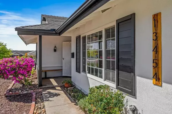 Poway, CA 92064,13454 Cayuga Drive