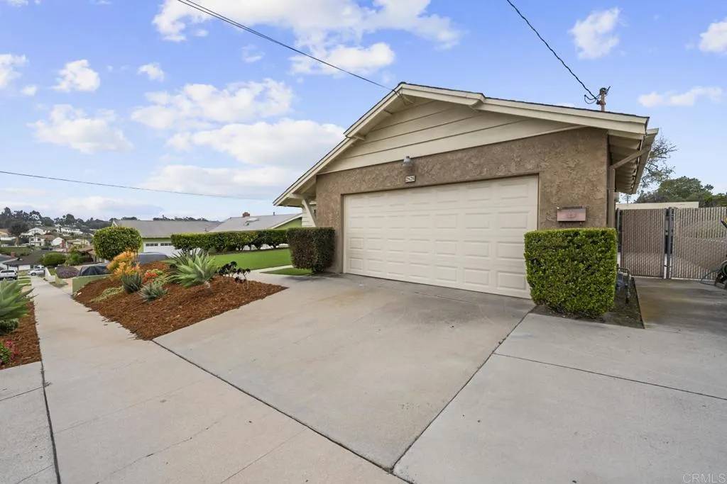 San Diego, CA 92139,2826 Beatrice Street