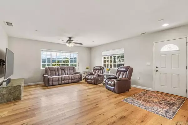El Cajon, CA 92021,9998 Dunbar Lane