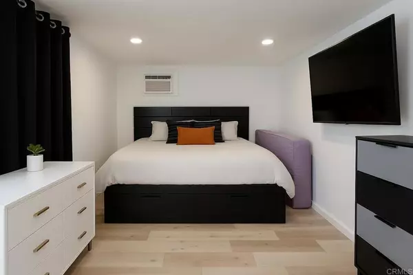 El Cajon, CA 92021,998 E Main #SPC 68