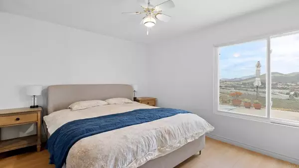 San Diego, CA 92129,13173 Avenida Grande