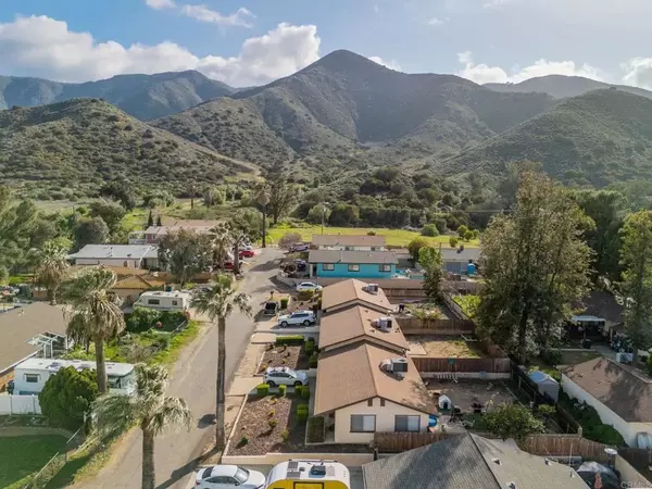 Lake Elsinore, CA 92530,33115 Evergreen St