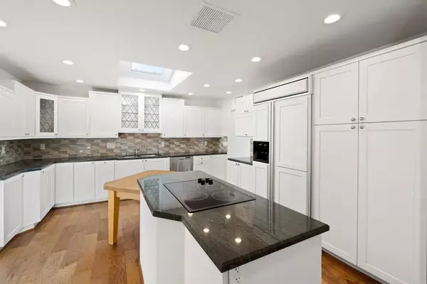 Solana Beach, CA 92075,131 Buena Ventura Court