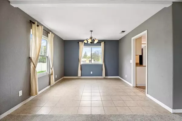 Ramona, CA 92065,25231 Kerri Lane