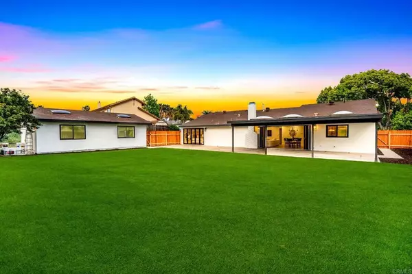 Bonita, CA 91902,5359 ROBINWOOD RD