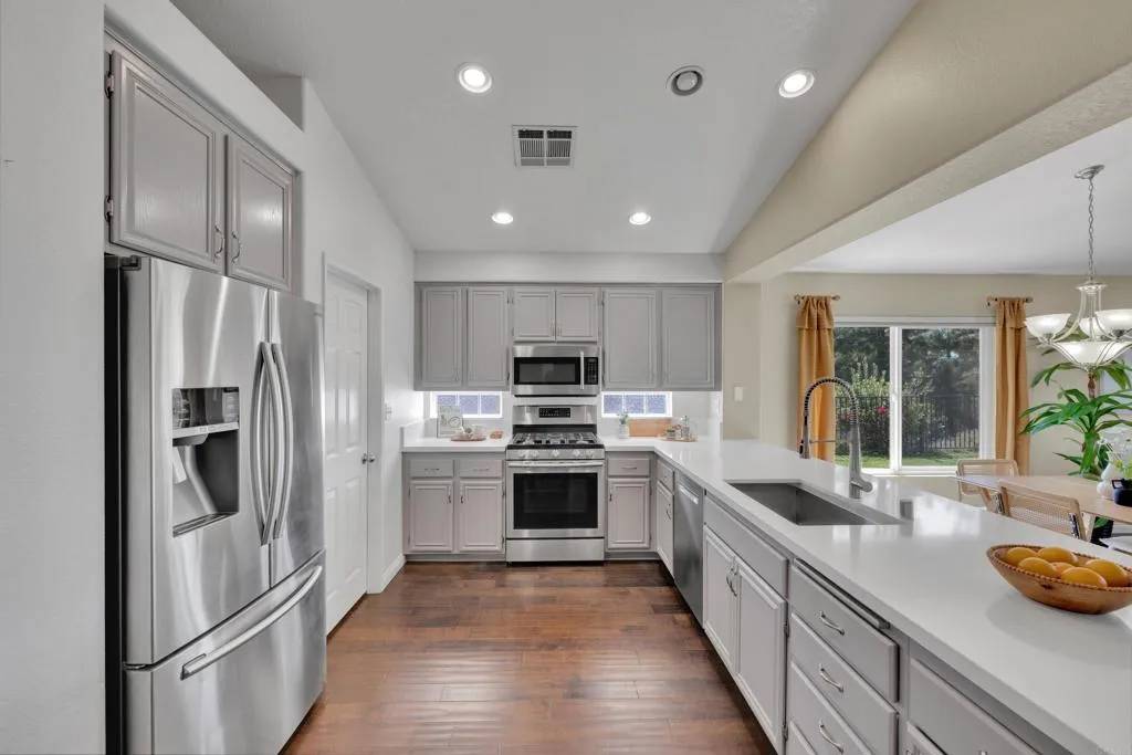 Alpine, CA 91901,2487 Columbine Drive