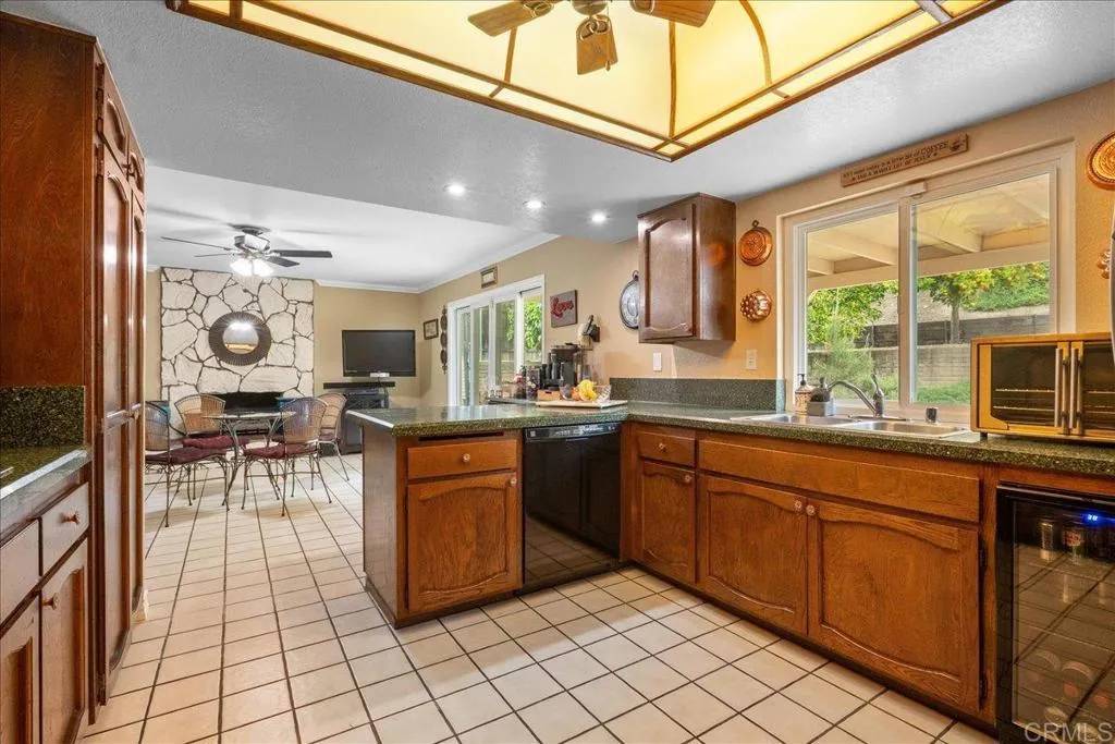 El Cajon, CA 92020,1943 Belmore Court