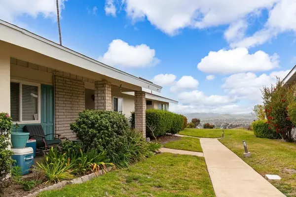 Oceanside, CA 92057,3755 Vista Campana N #58