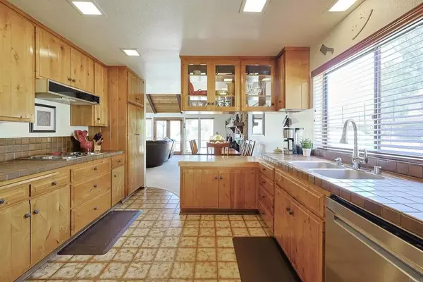 Pine Valley, CA 91962,8551 Foothill Boulevard