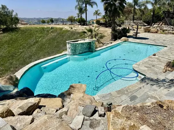 Alpine, CA 91901,321 ALPINE TRAIL RD