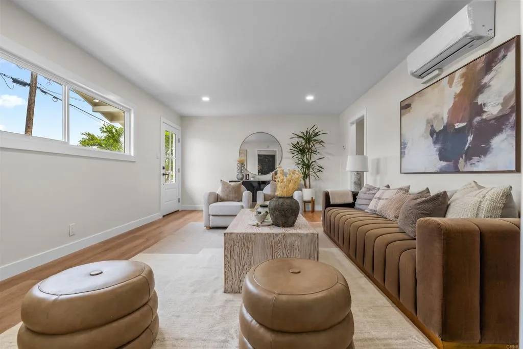 San Diego, CA 92117,5061 Canosa Avenue