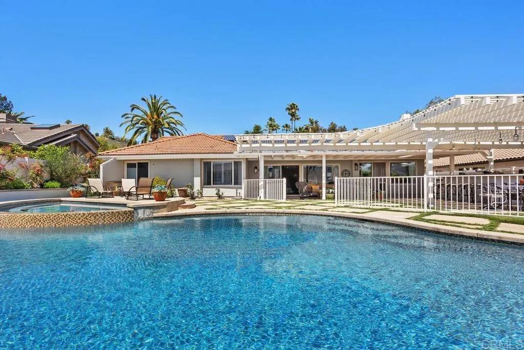 17214 Tam O Shanter Dr, Poway, CA 92064