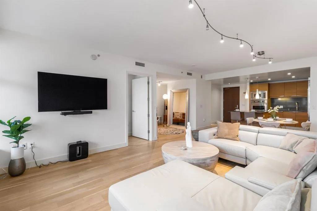 1325 Pacific Highway #1503, San Diego, CA 92101
