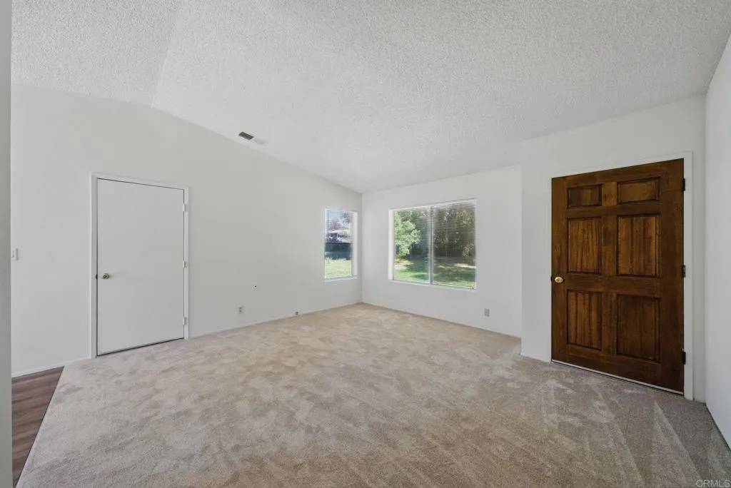 Campo, CA 91906,2484 White Goose Road