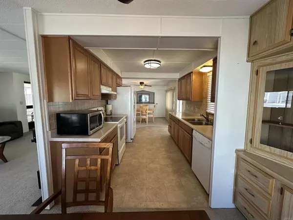 Santee, CA 92071,8301 Mission Gorge #246