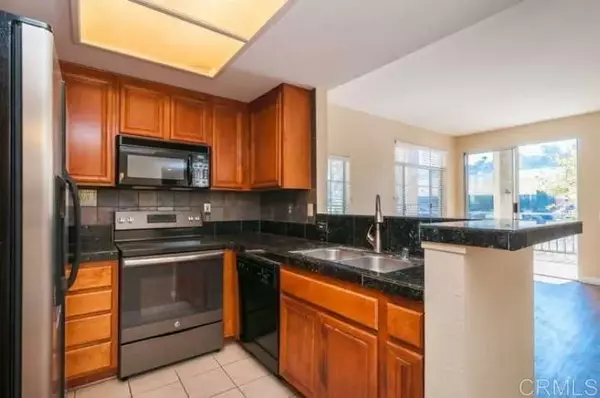 San Diego, CA 92108,2220 Camino De La Reina #5101