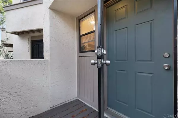 La Jolla, CA 92037,8431 Via Mallorca #102