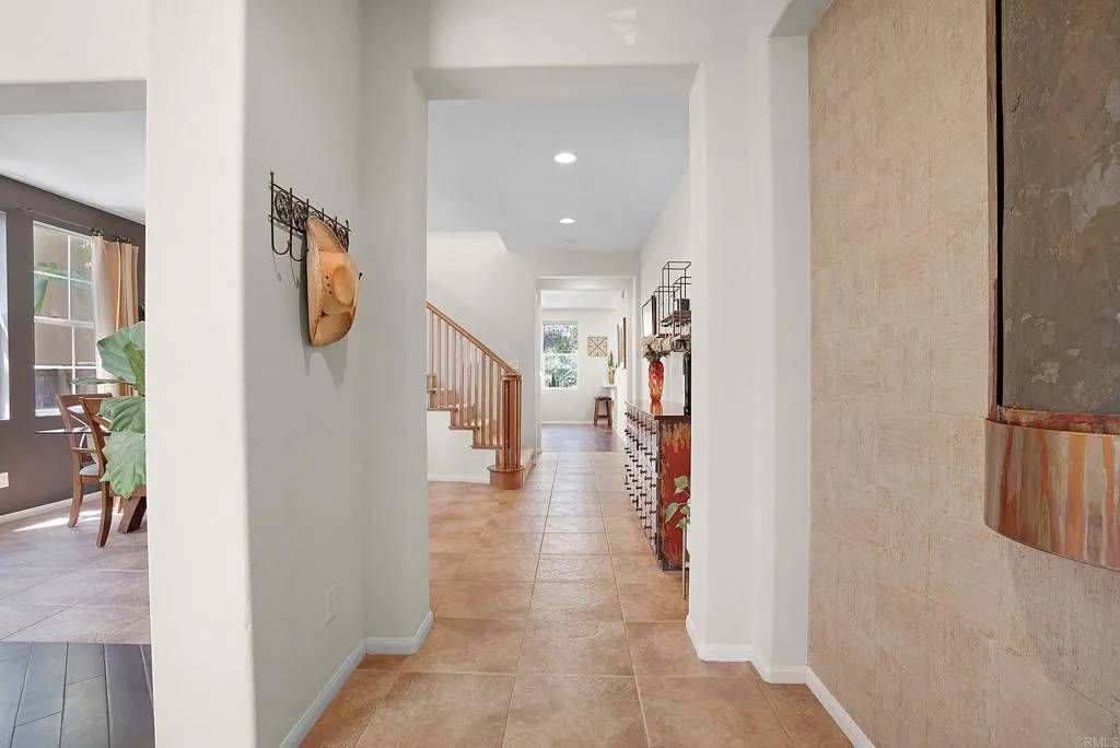 Chula Vista, CA 91914,2217 Corte San Simeon
