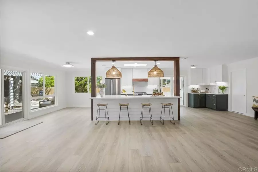 996 Terrace Crest, El Cajon, CA 92019