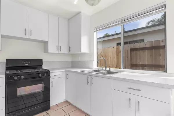San Diego, CA 92126,8241 ELSTON PL