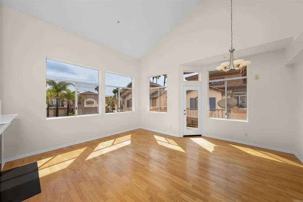 El Cajon, CA 92019,11354 Via Rancho San Diego #J