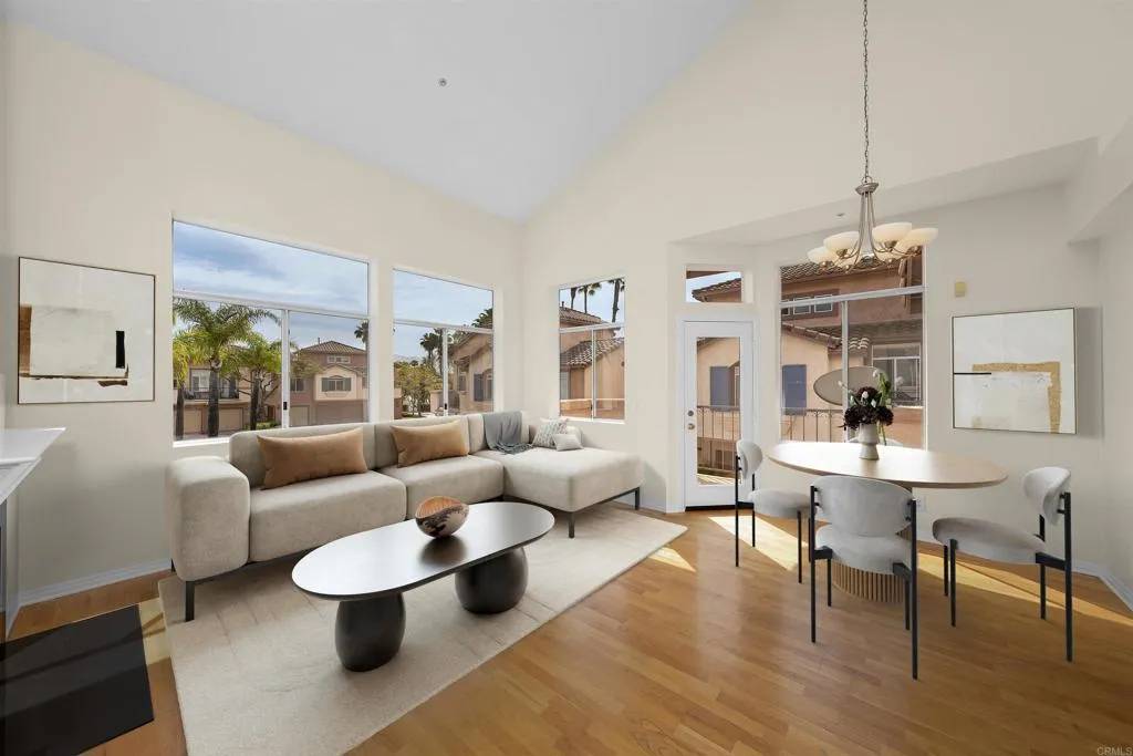 11354 Via Rancho San Diego #J, El Cajon, CA 92019