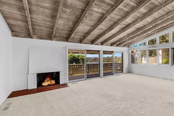 Newport Beach, CA 92660,2117 Vista Entrada