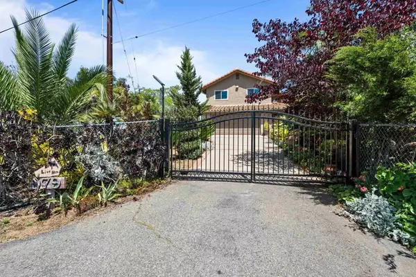 Fallbrook, CA 92028,979 Canyon Heights Road