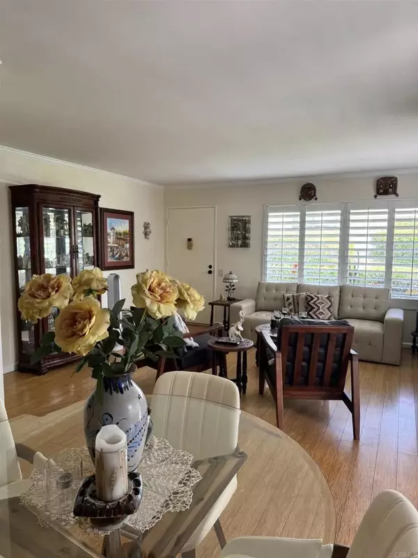 San Diego, CA 92122,7975 Playmor Terrace